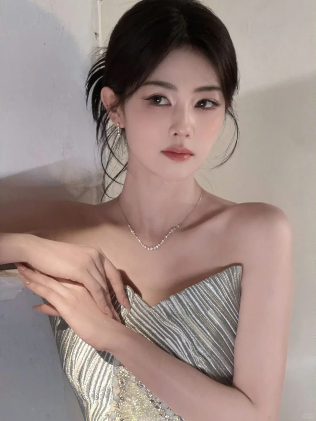 怎么会有这么美的人！！！爱了爱了！