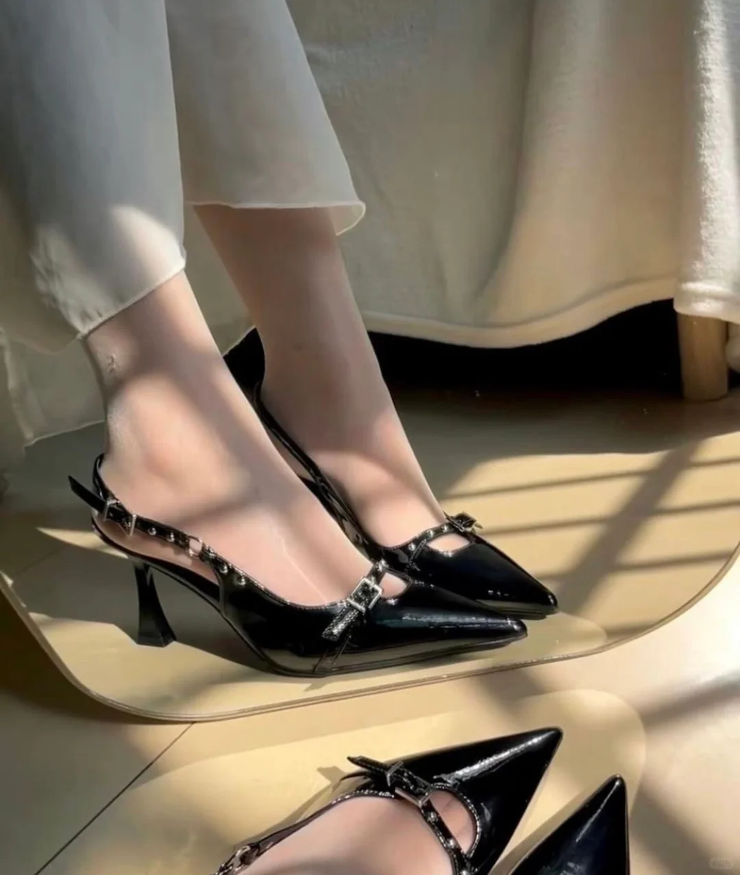 这一双高跟鞋👠穿上脚也好好看，爱了🥰