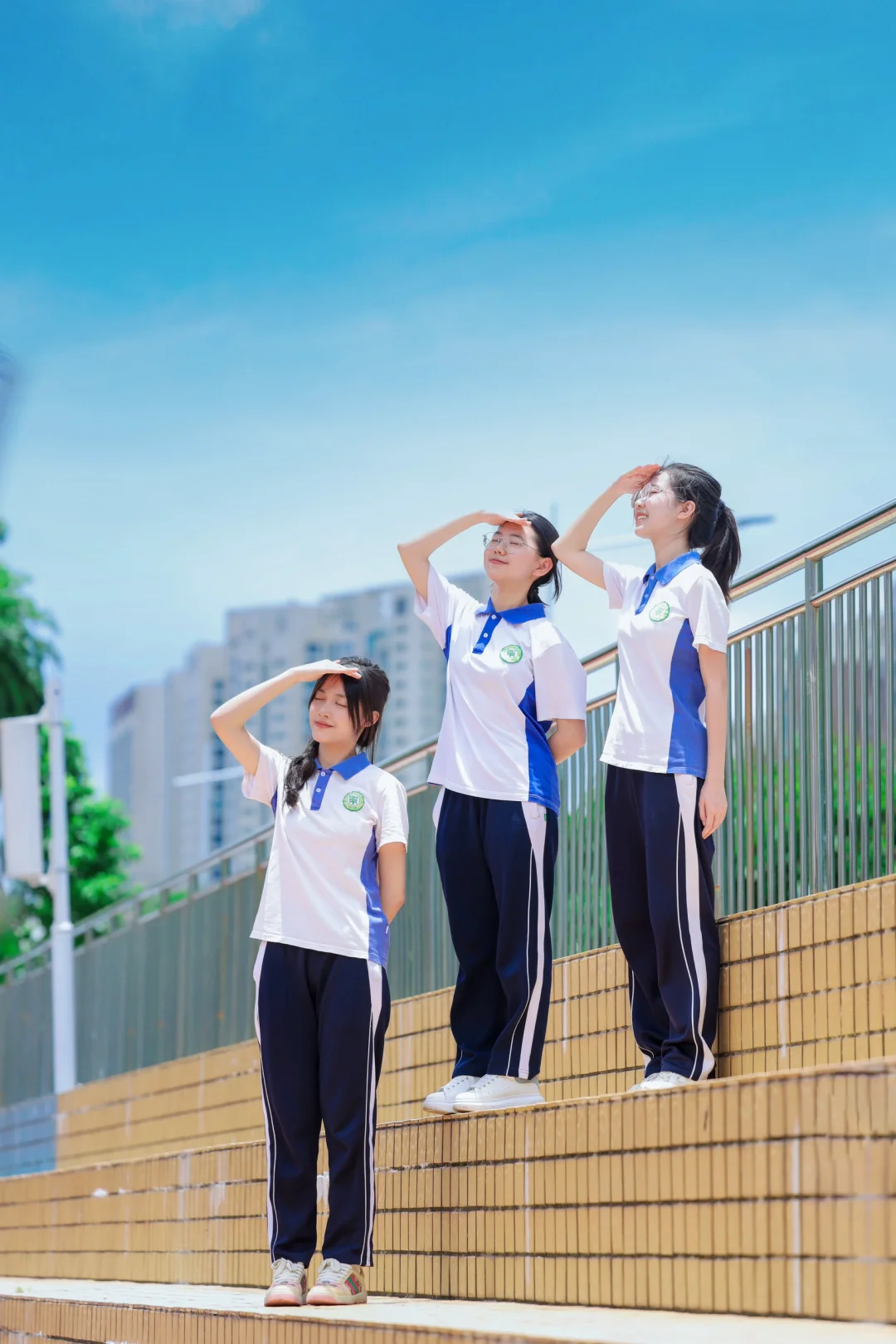 毕业季，穿上校服，拍一组写真，留住最美青春