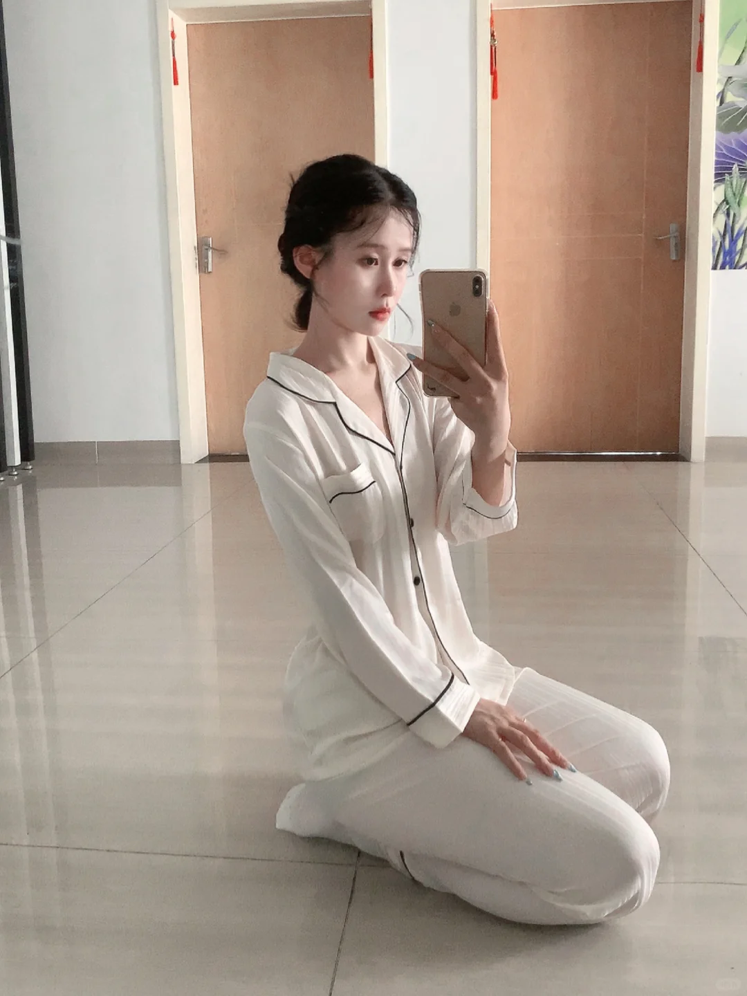 摘下了月亮🌙又嫌她清冷