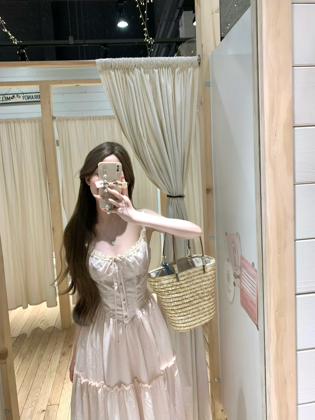 穿这条裙子感觉好香呀！