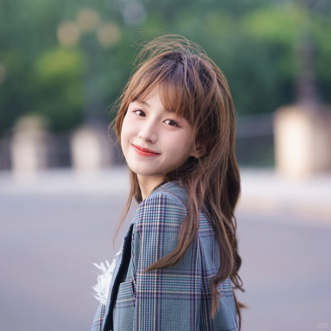 女头青春甜美