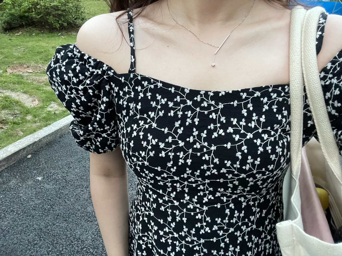 美少妇的上班穿搭