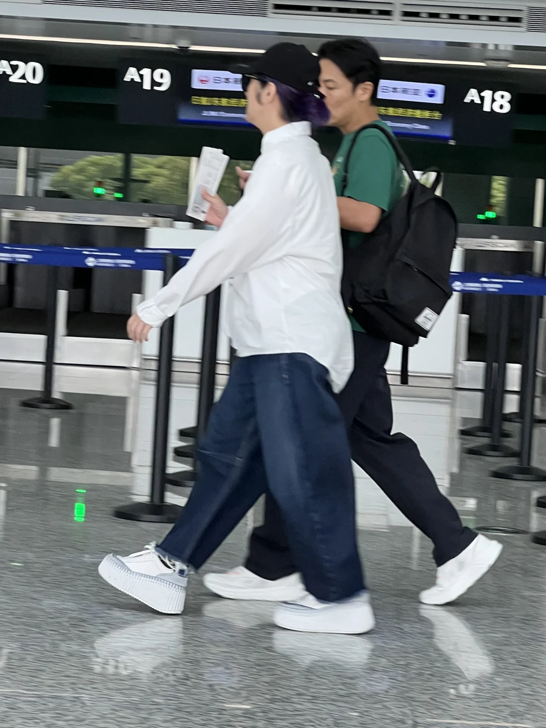来回机场偶遇姚明