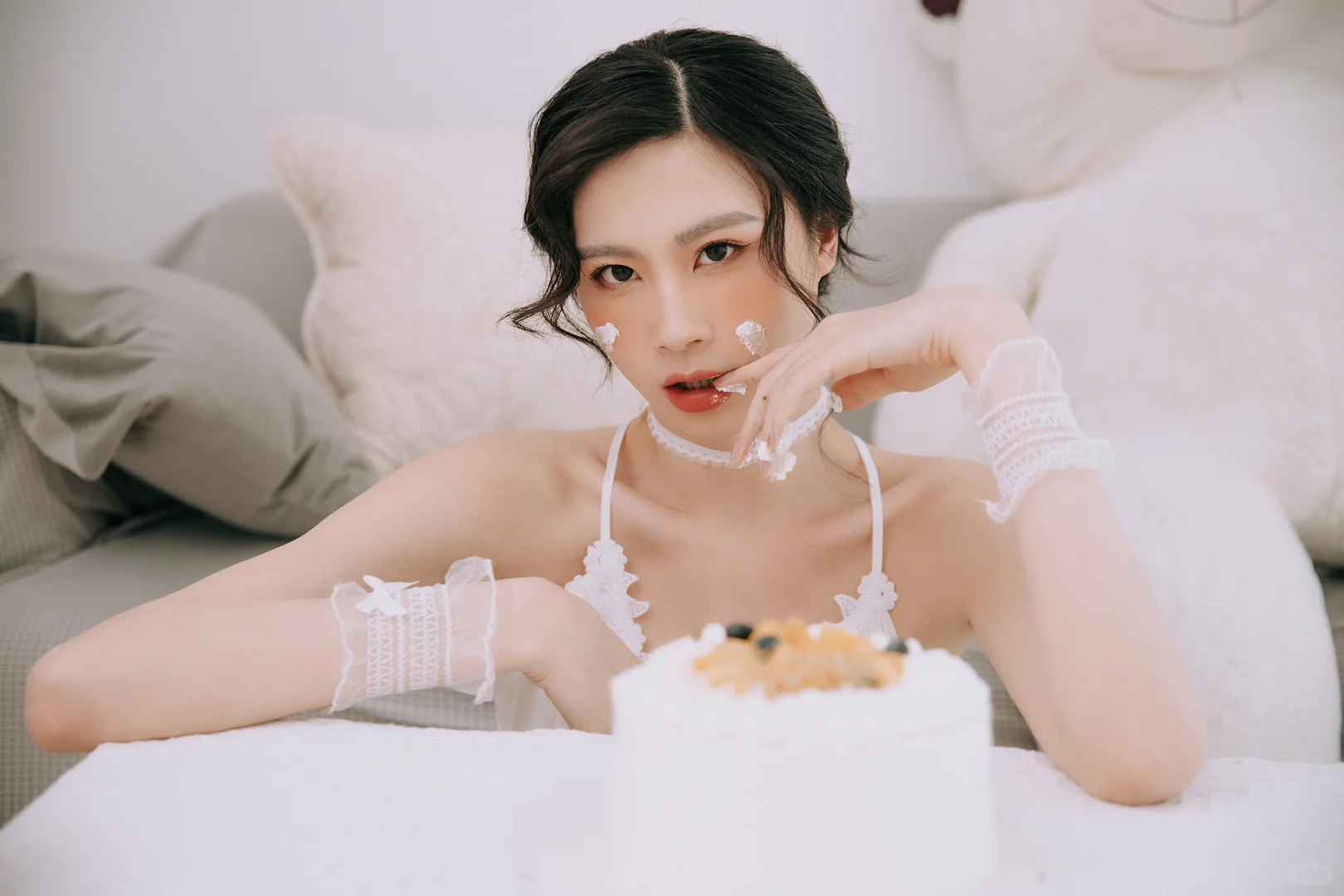 左滑看小男娘的写真