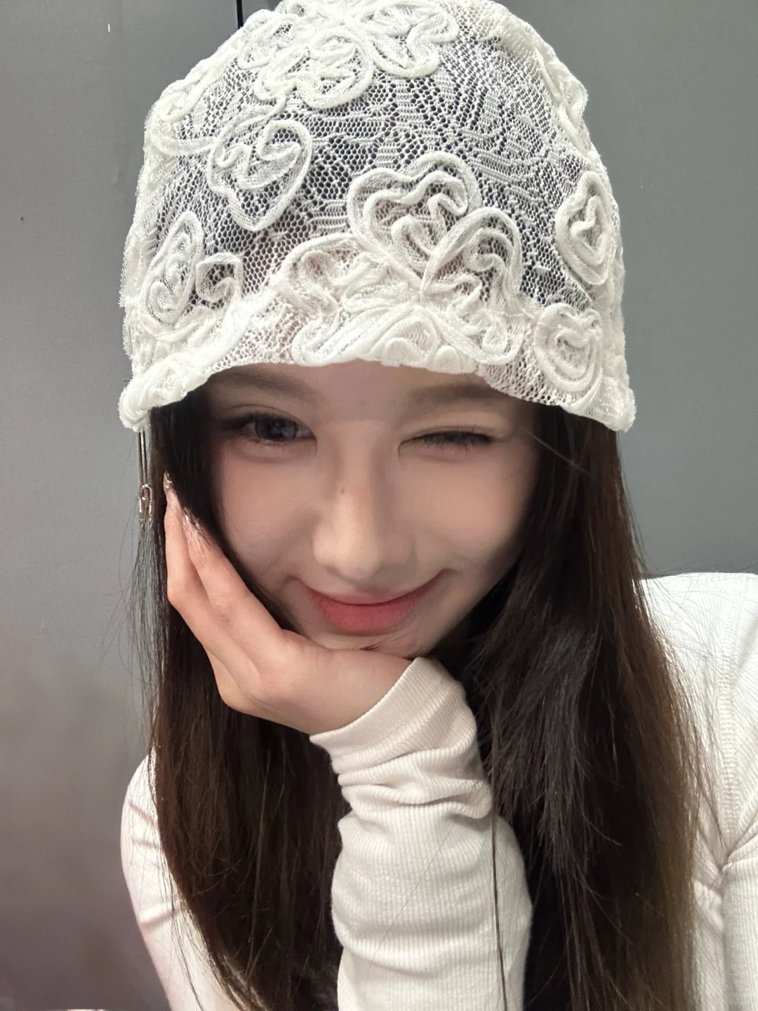 把⚪️蕾丝带头上