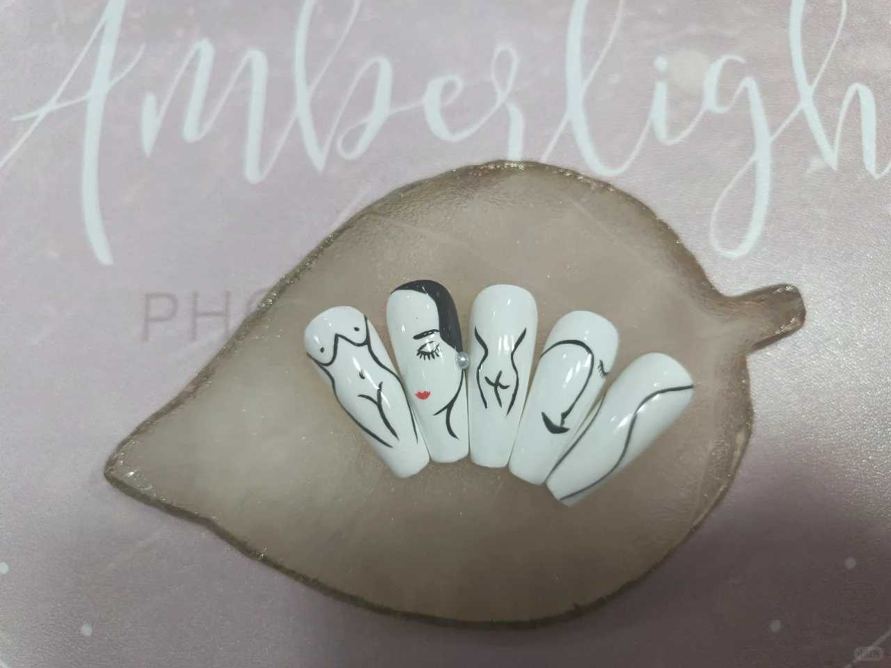 ins风美甲人脸线条分享