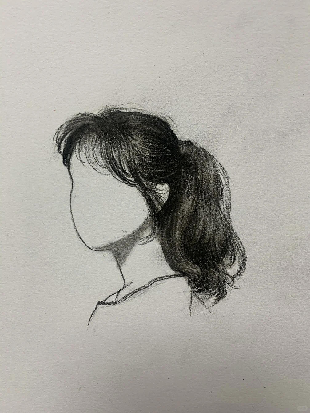 素描女青年头发表达塑造(含绘画步骤)