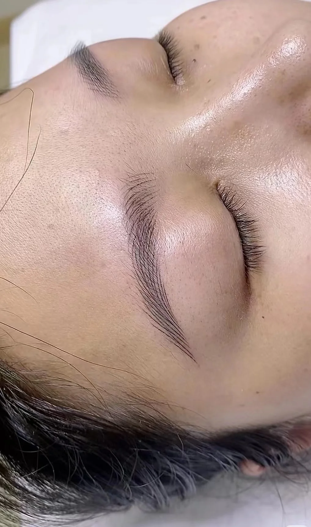 手工线条眉 线条越少越通透