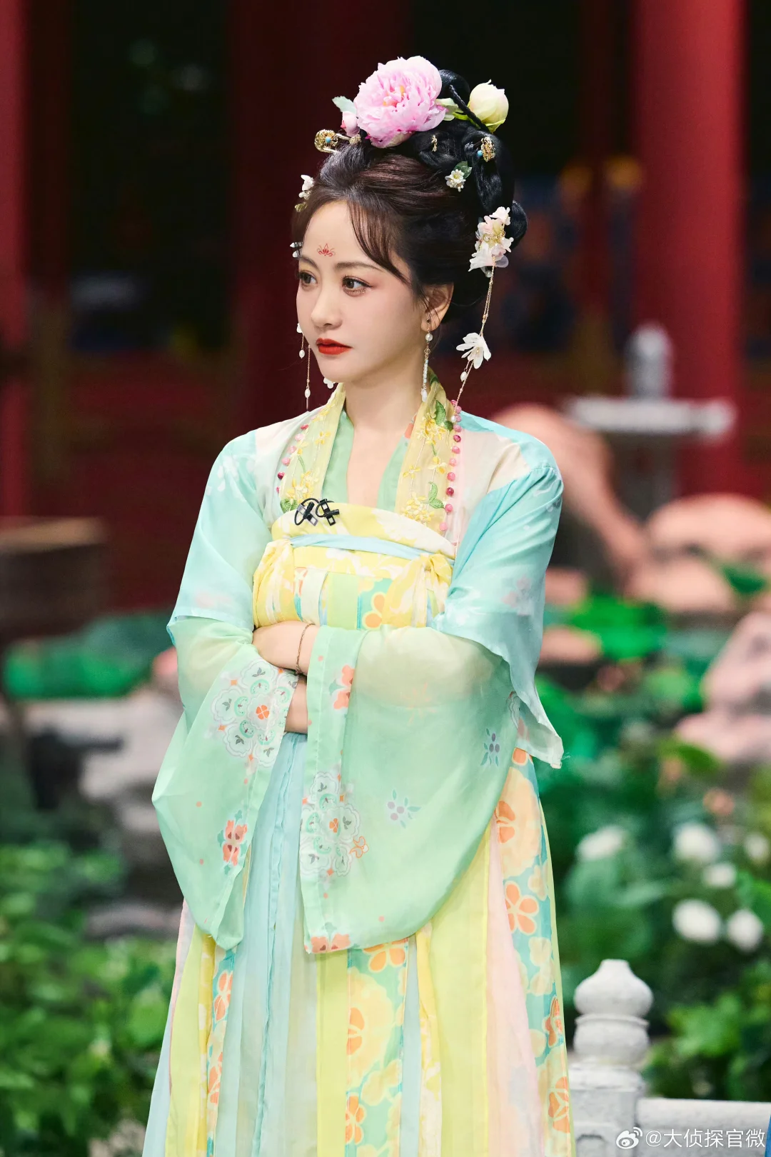 你永远可以相信明侦的古装妆造…咋美成这样