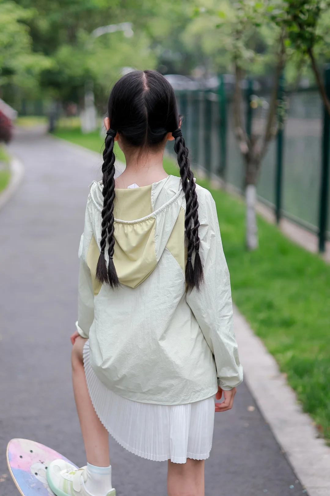 做个自信的滑板女孩～