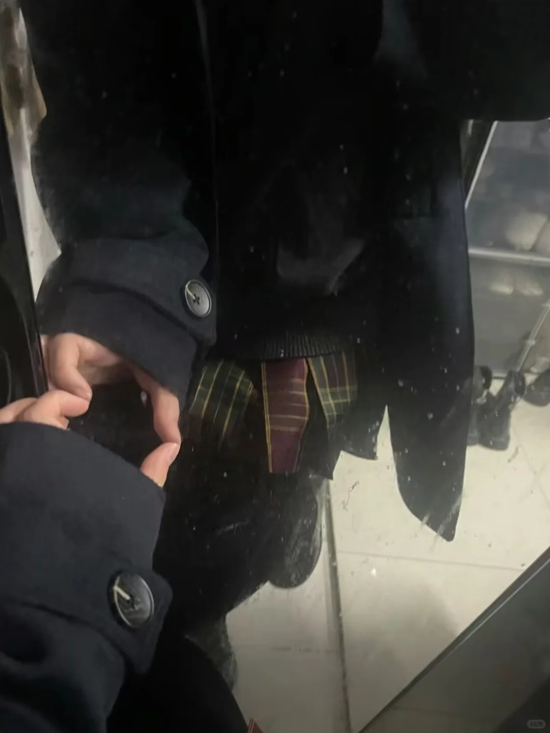 jk女大大风天在宿舍臭美ing