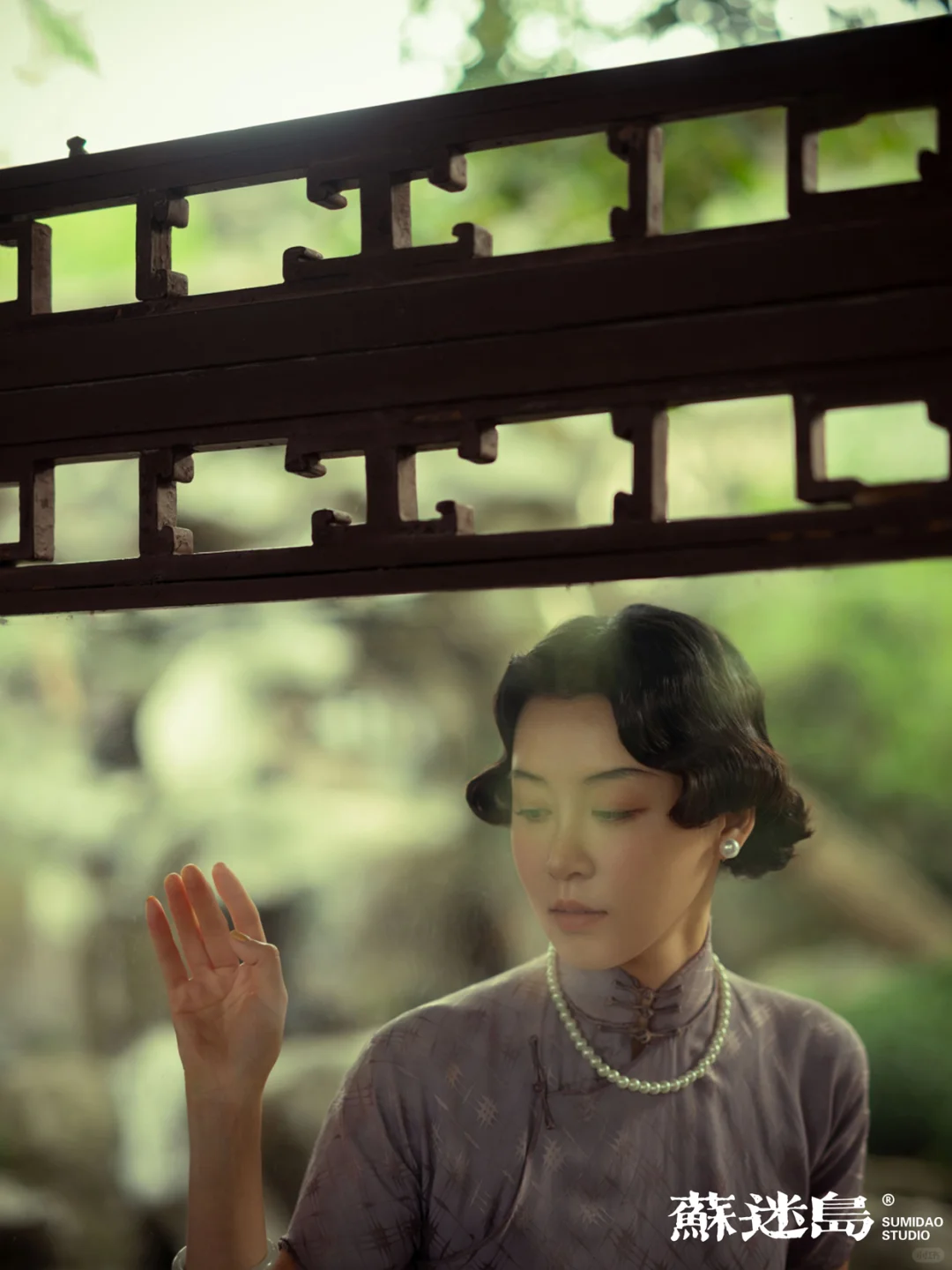 在网师园拍的旗袍写真客片丨苏州写真工作室