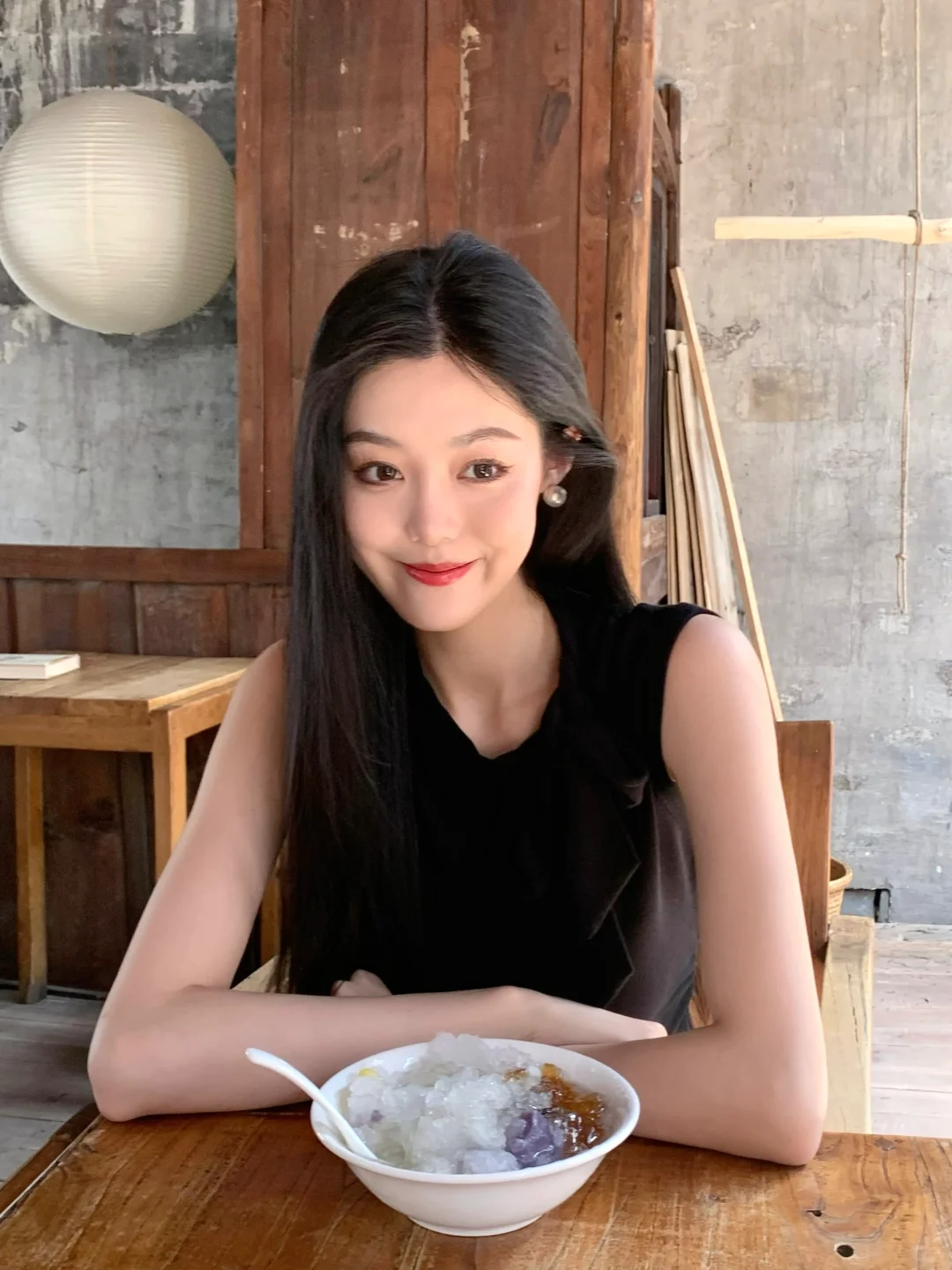 穿格子裙的女孩🪕