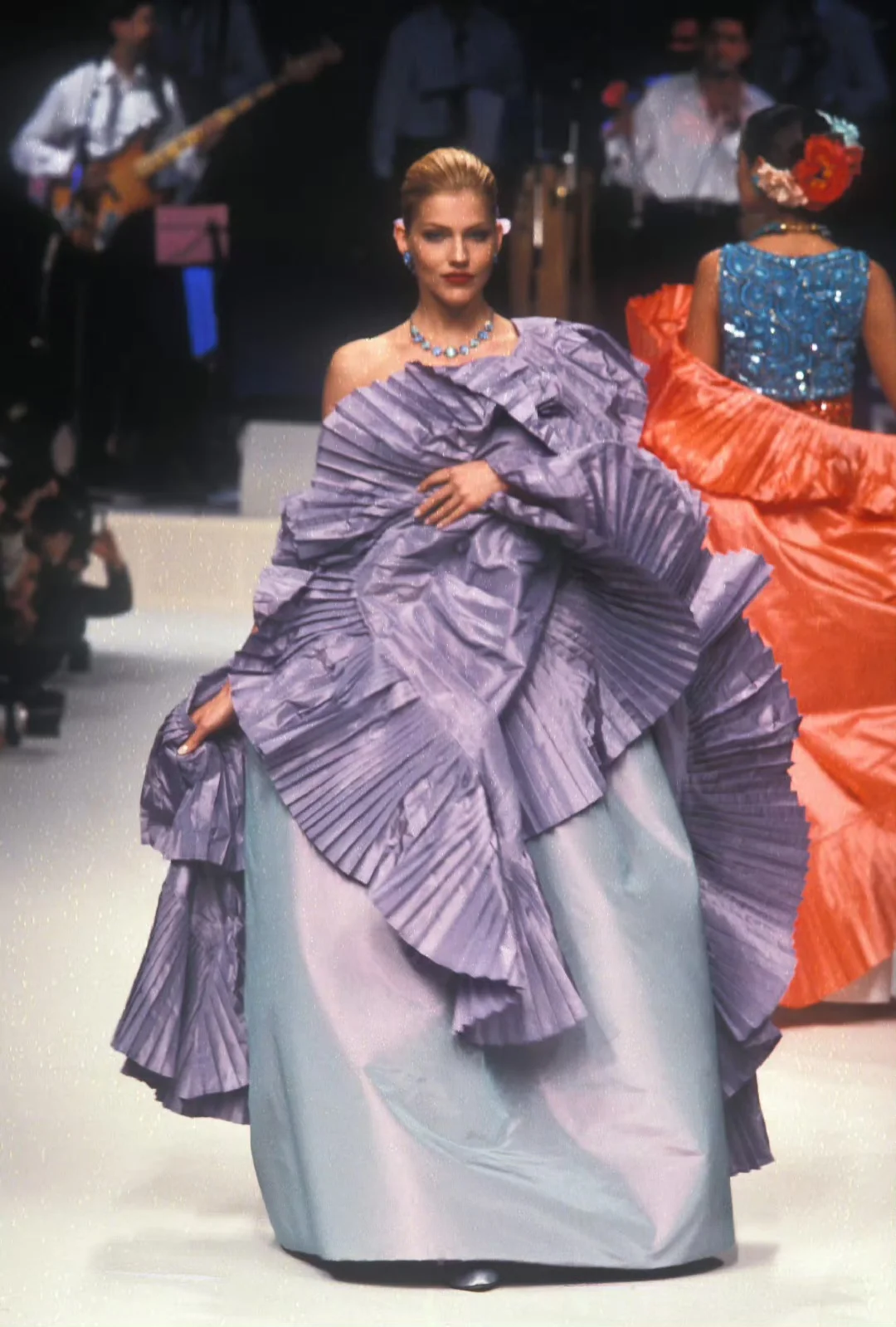 Nina Ricci SS 1996，太美了