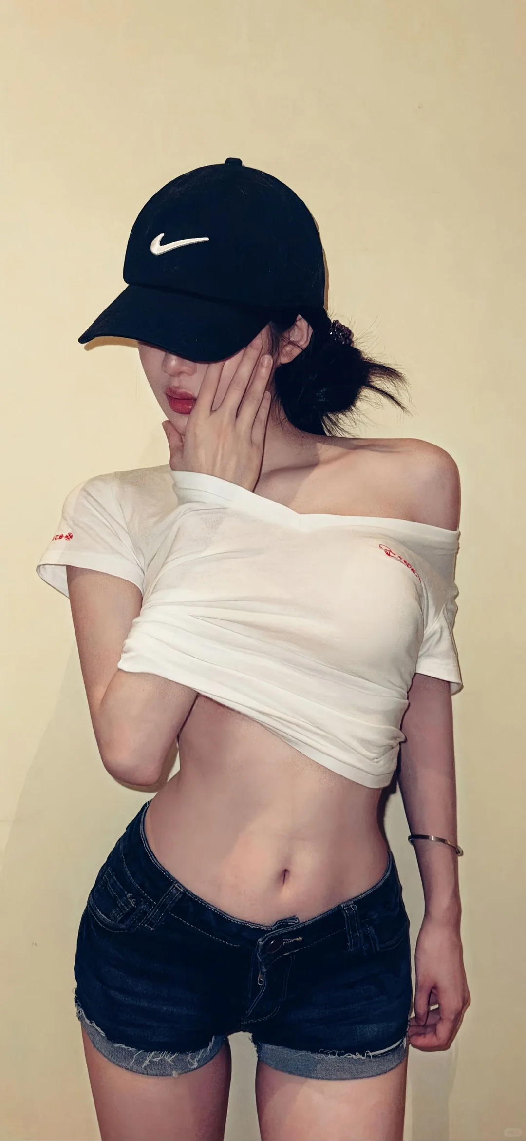 手机壁纸～这腰你不爱吗！