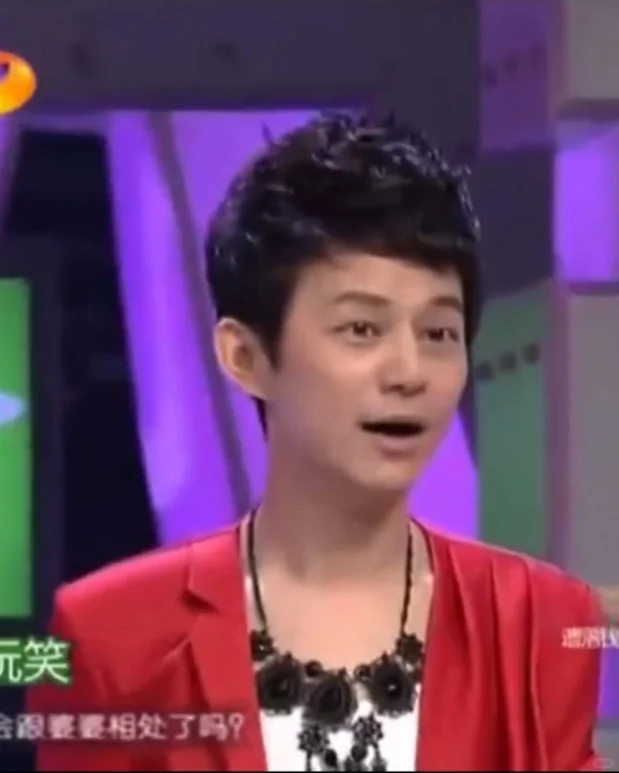 黑色细带……🌚
