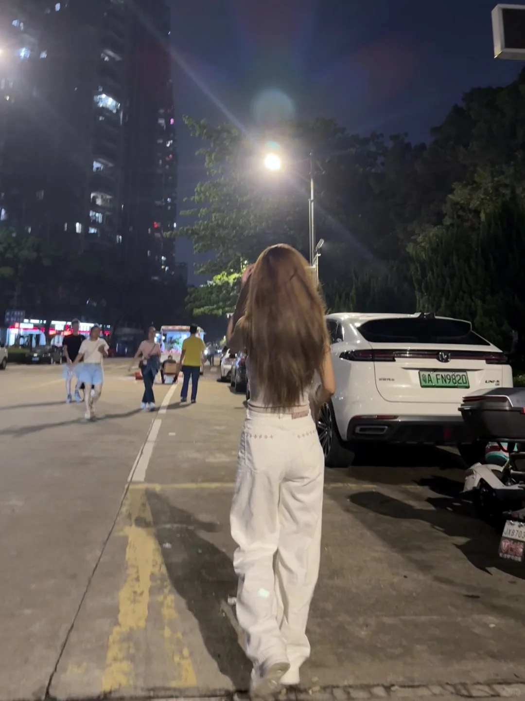 今天的衣服好纯欲呀