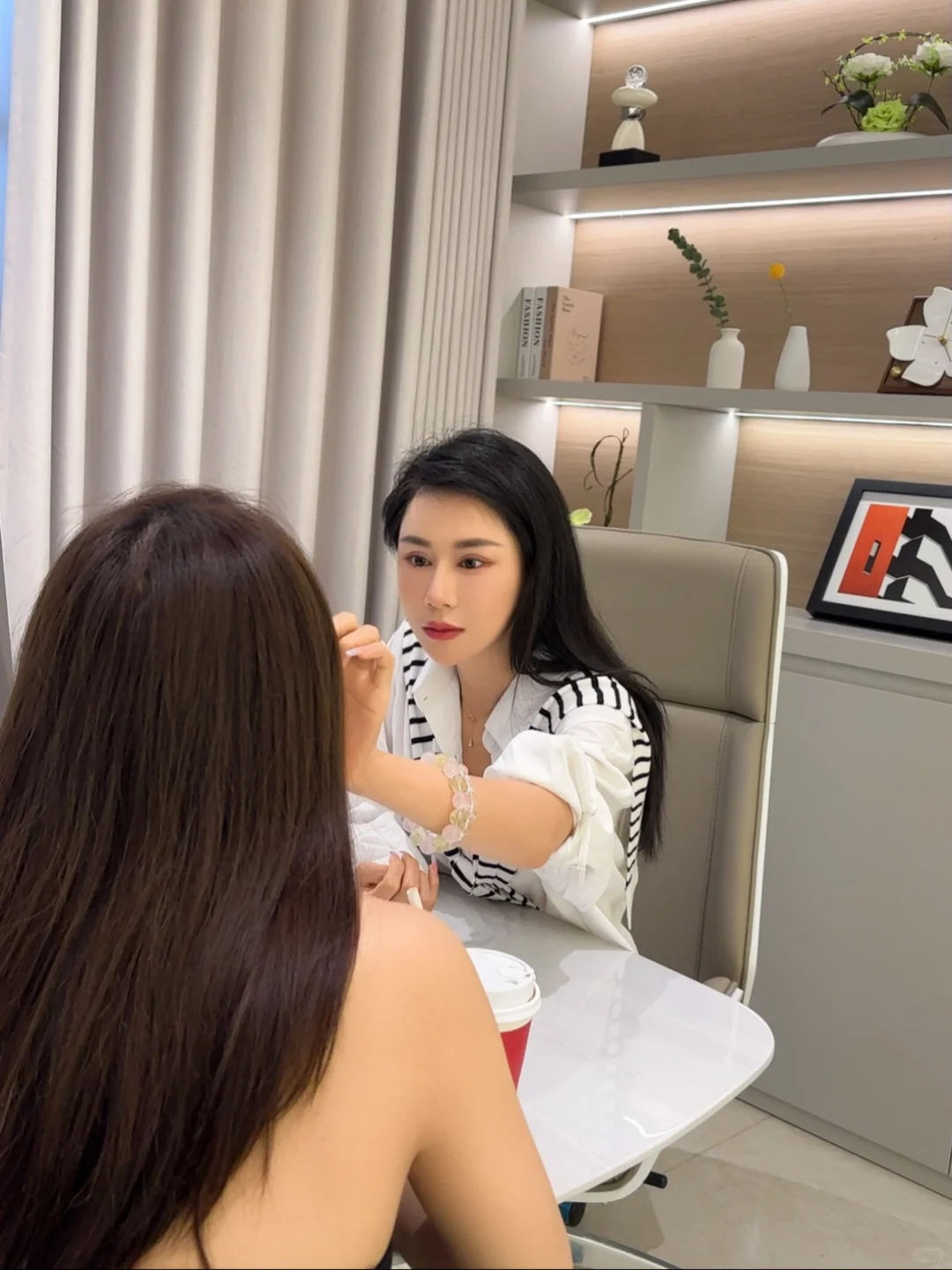 y美人锐评长相