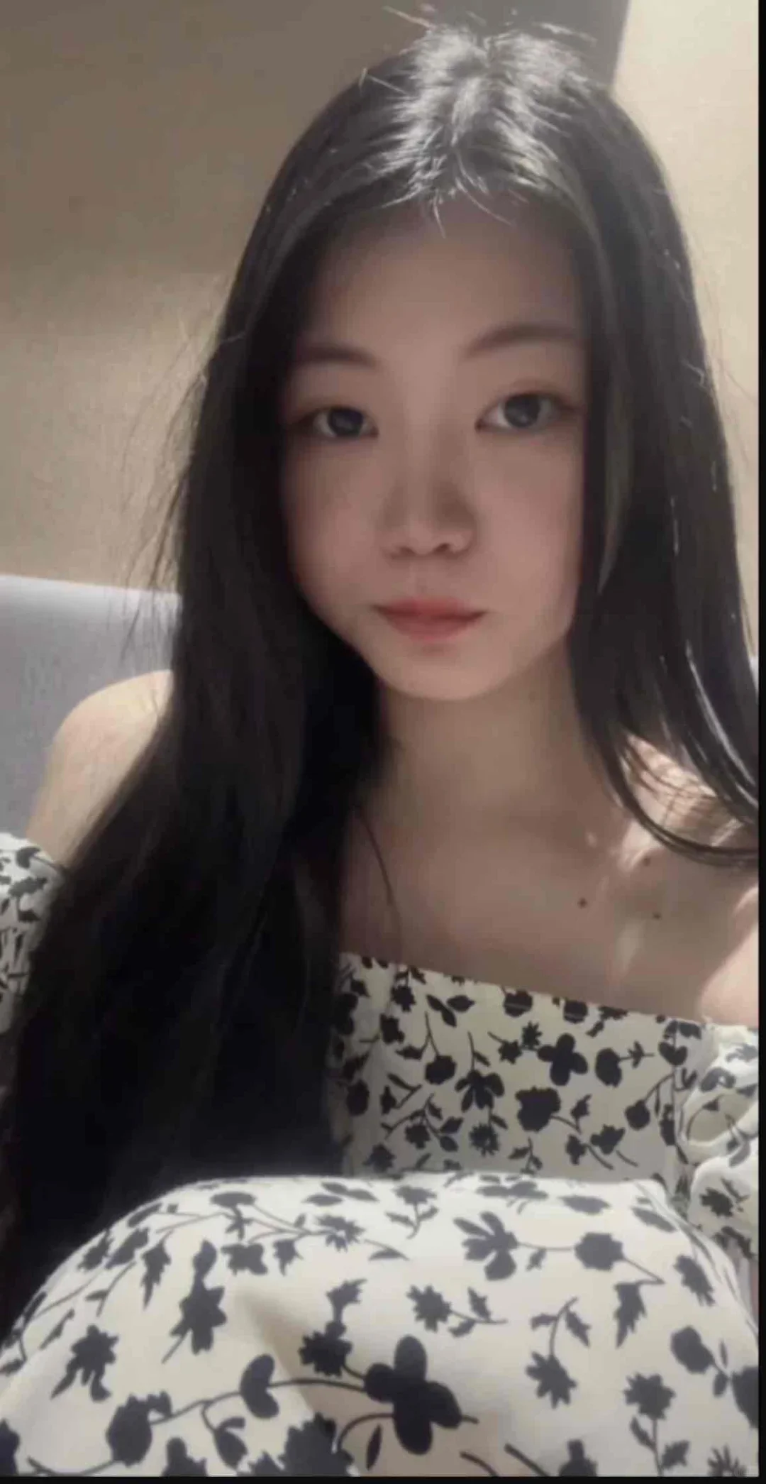 18岁女高，今天被人说是30少妇！
