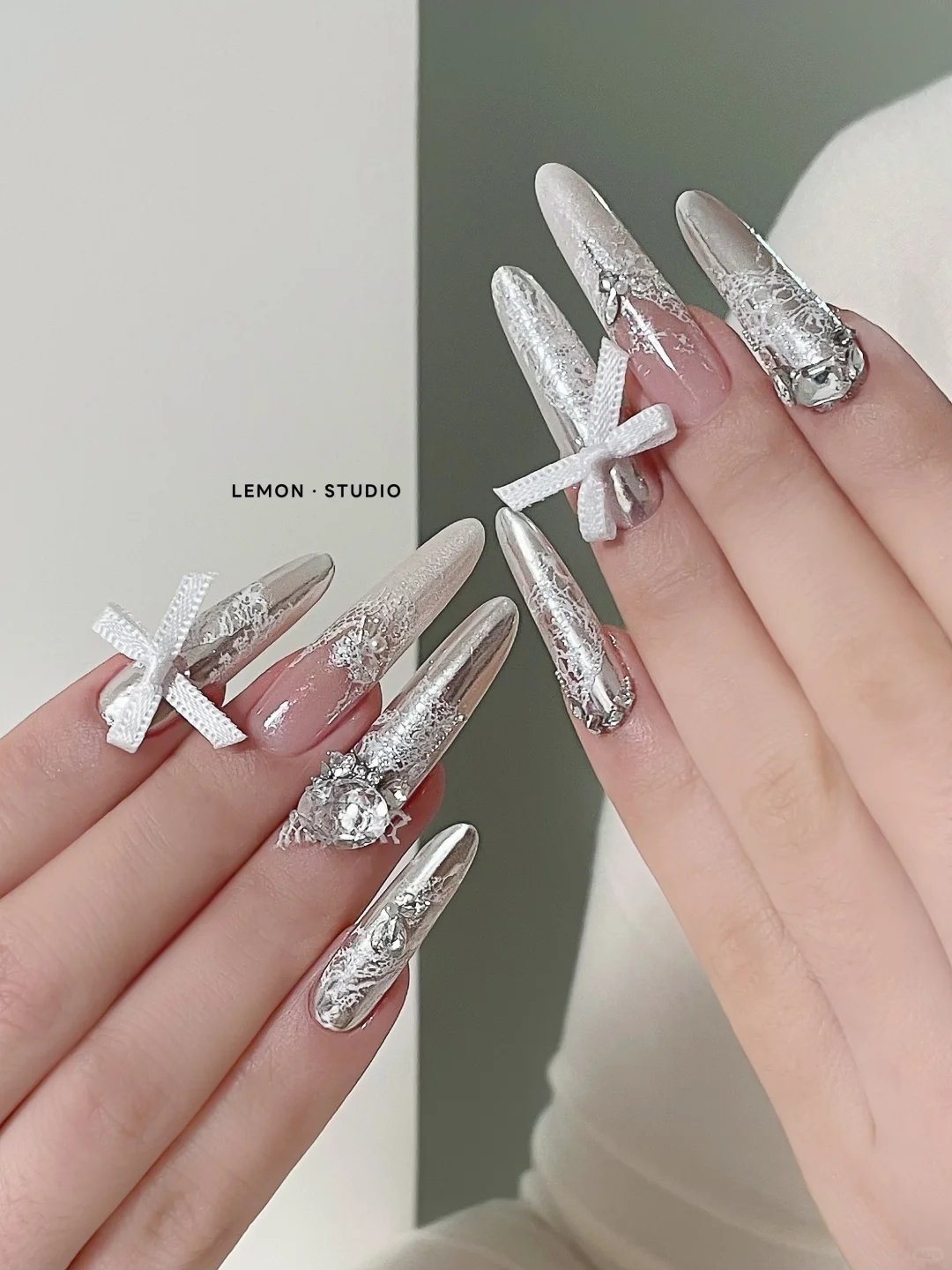 有点仙女裙的韵味~✨蕾丝冰钻婚甲系列💅