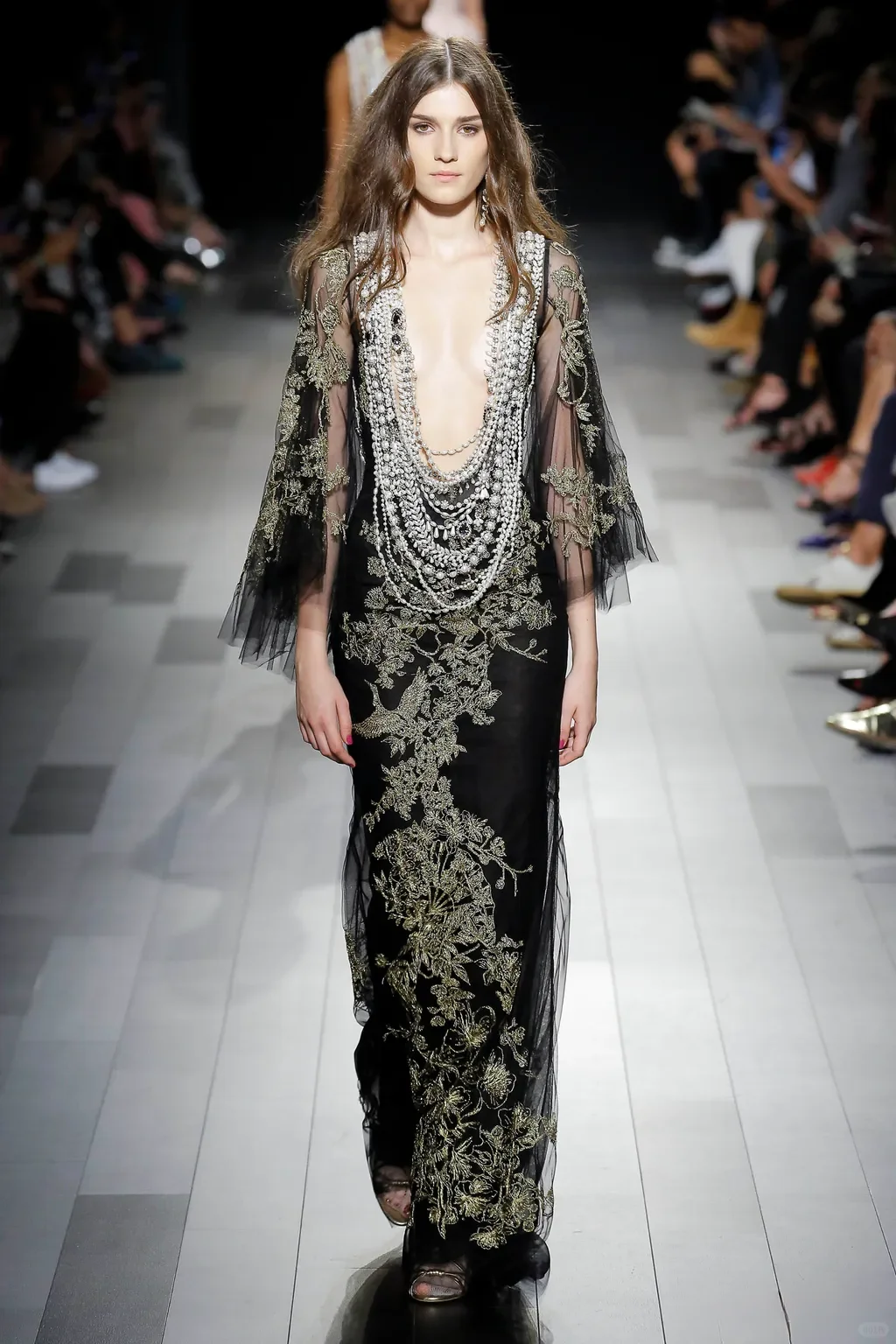 审美提升 | Marchesa 2018春夏“仙气飘飘”