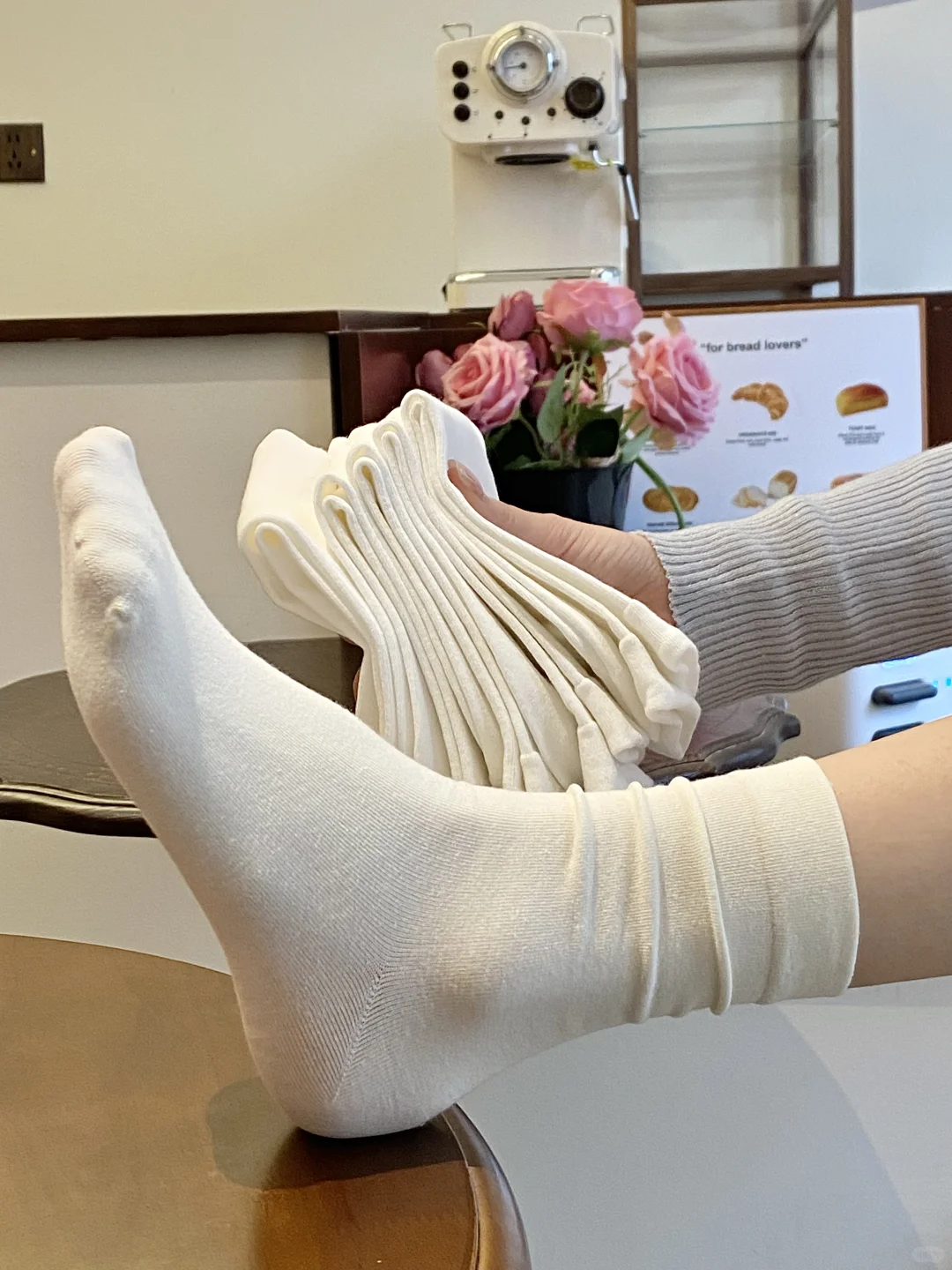 一双袜子可以两种风格穿既可中筒又可堆堆