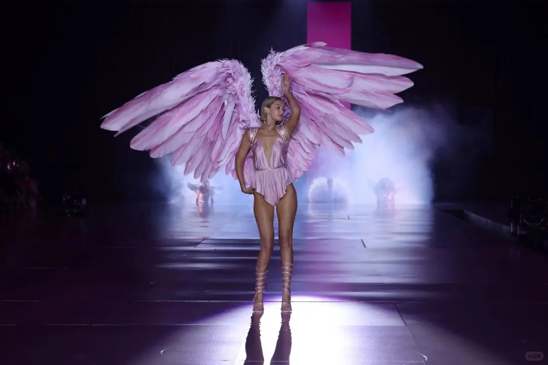 2024维密大秀，GIGI开场🧚🧚‍♀️🧚