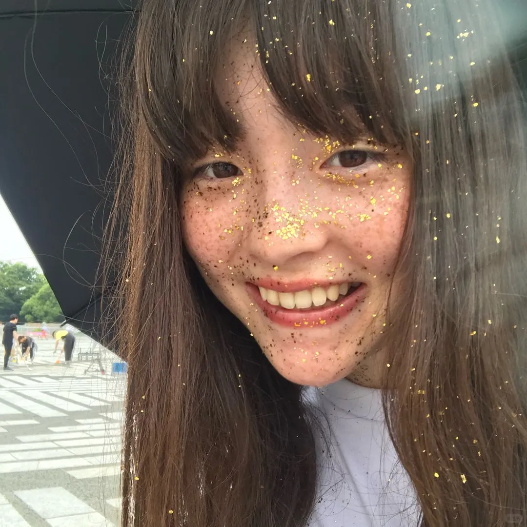 宝藏女孩 | 莫托拉·世理奈人像摄影写真集