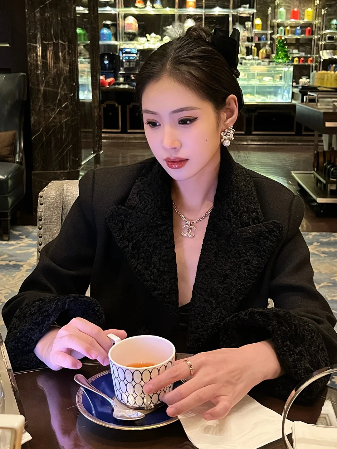 最近流行的蹲姿拍照📸
