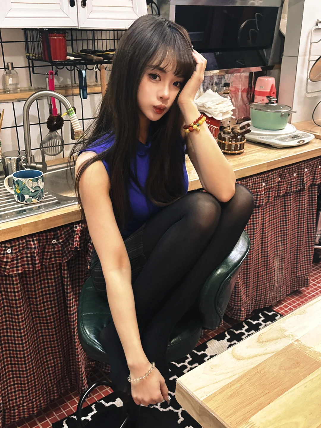 甜妹脸 御姐身💙‧₊✧🎞️༉‧₊˚🗞️꒷꒦