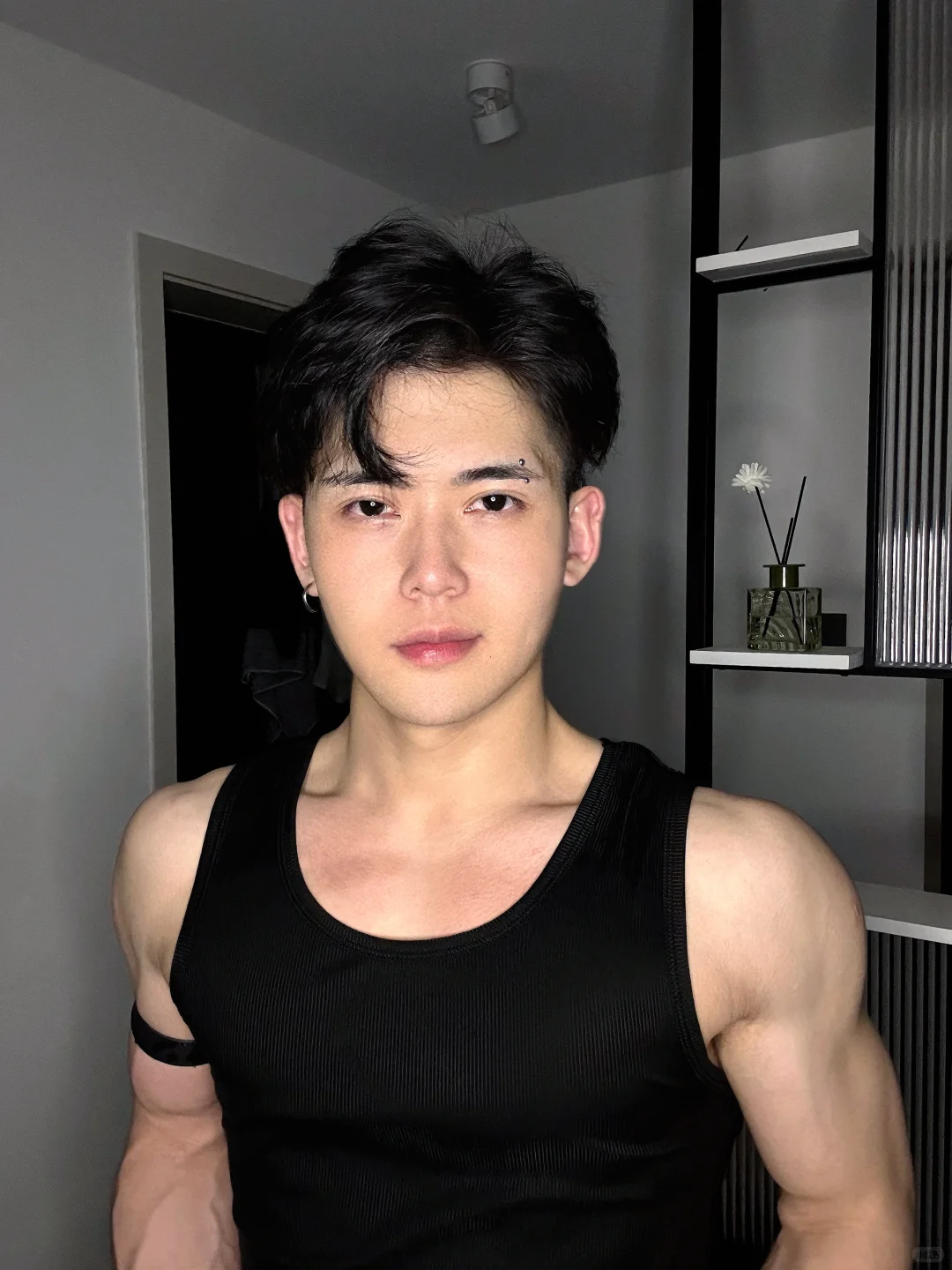 不必迎合世界，你的独特才是最大的光芒