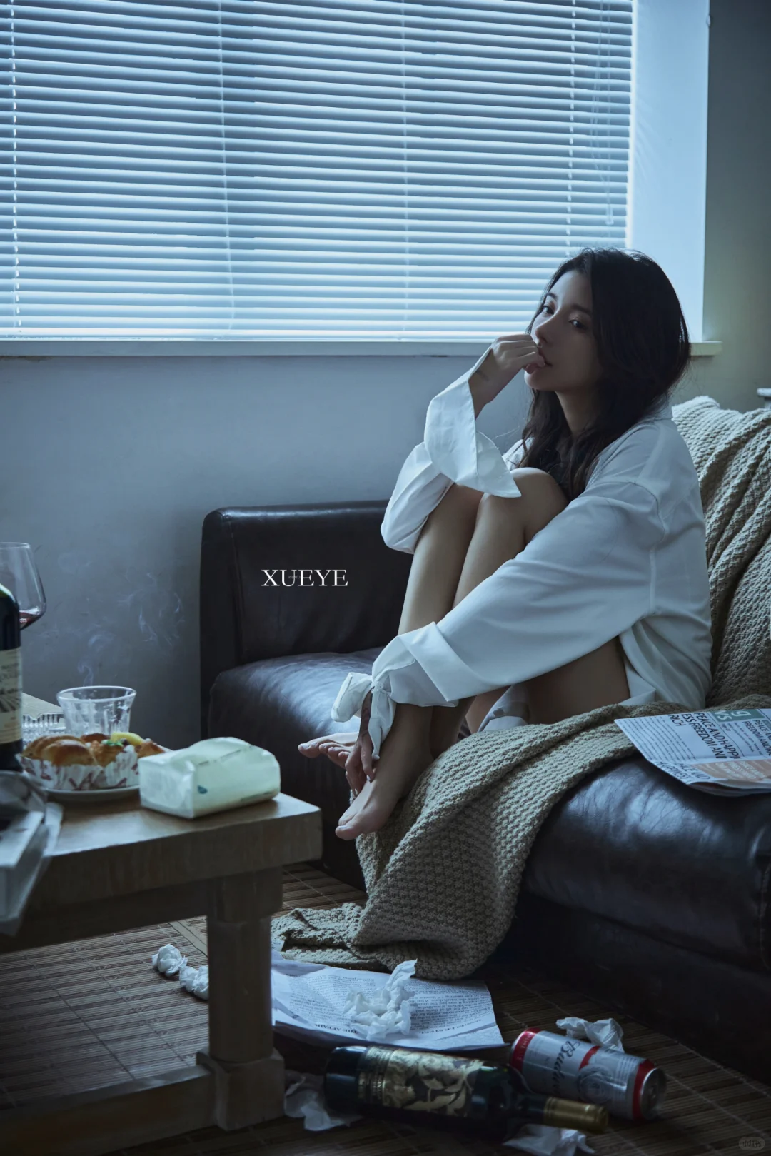 你藏在白衬衫里的故事是____？