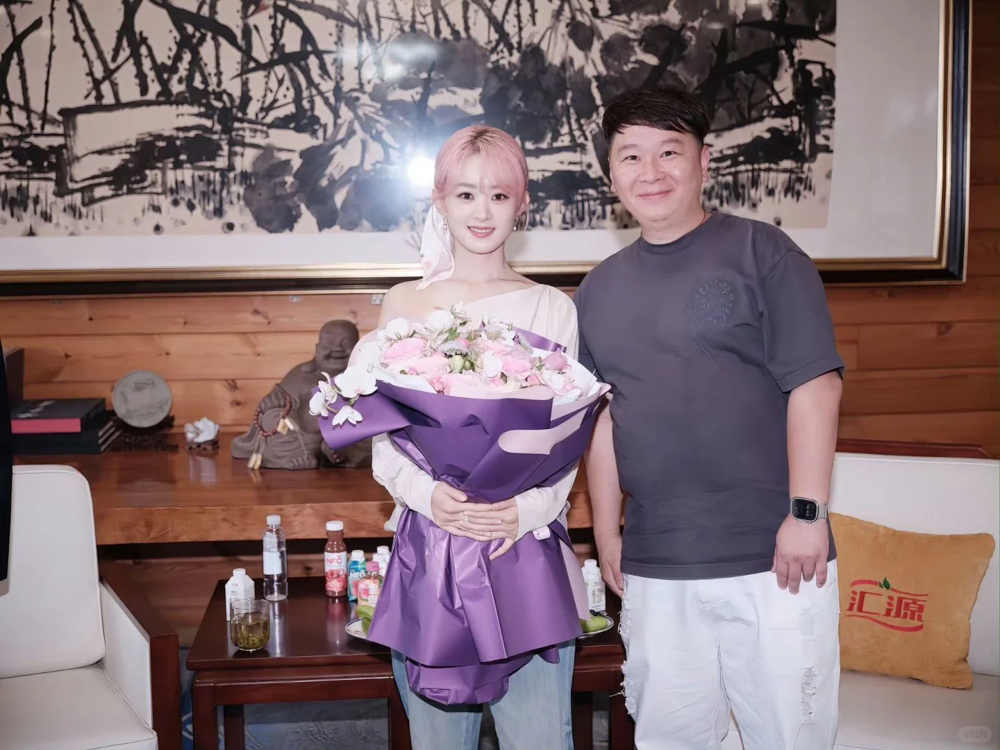 此女颜值真是