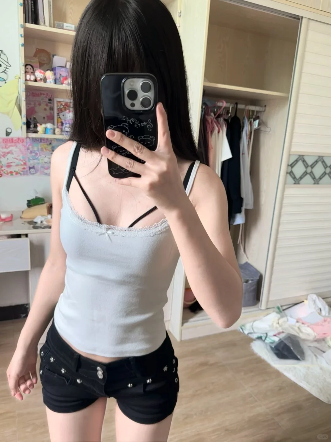 喜欢这个小吊带..好显身材