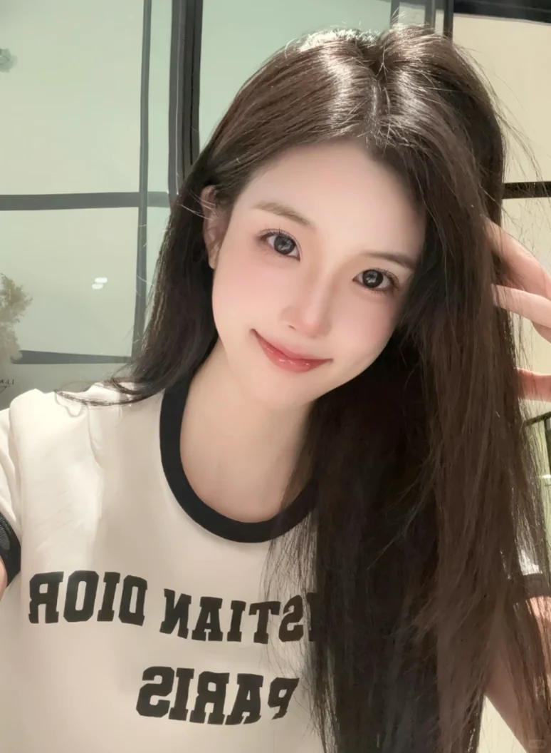 03女大一枚 刚毕业 新人模特 🉑️互动