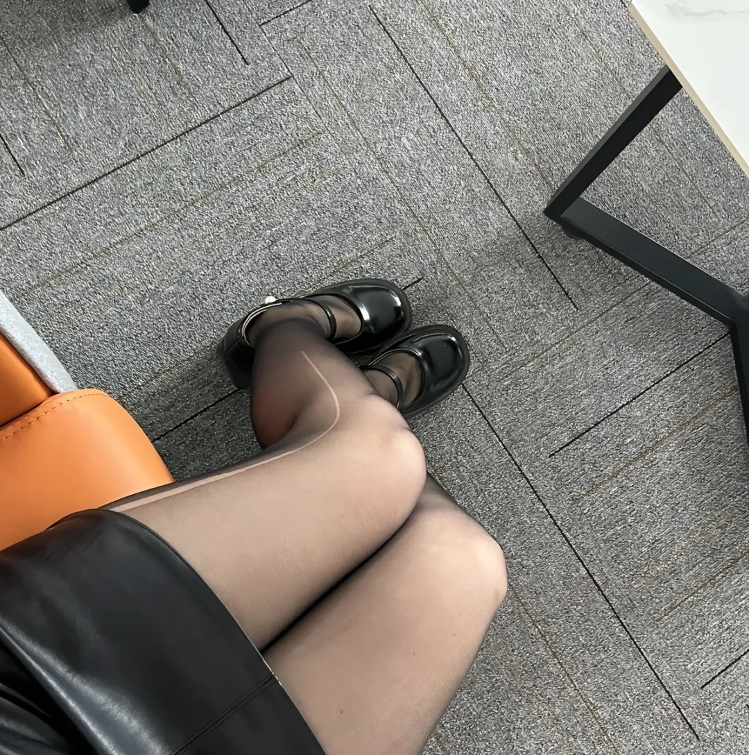 姐妹们有好穿的丝袜吗