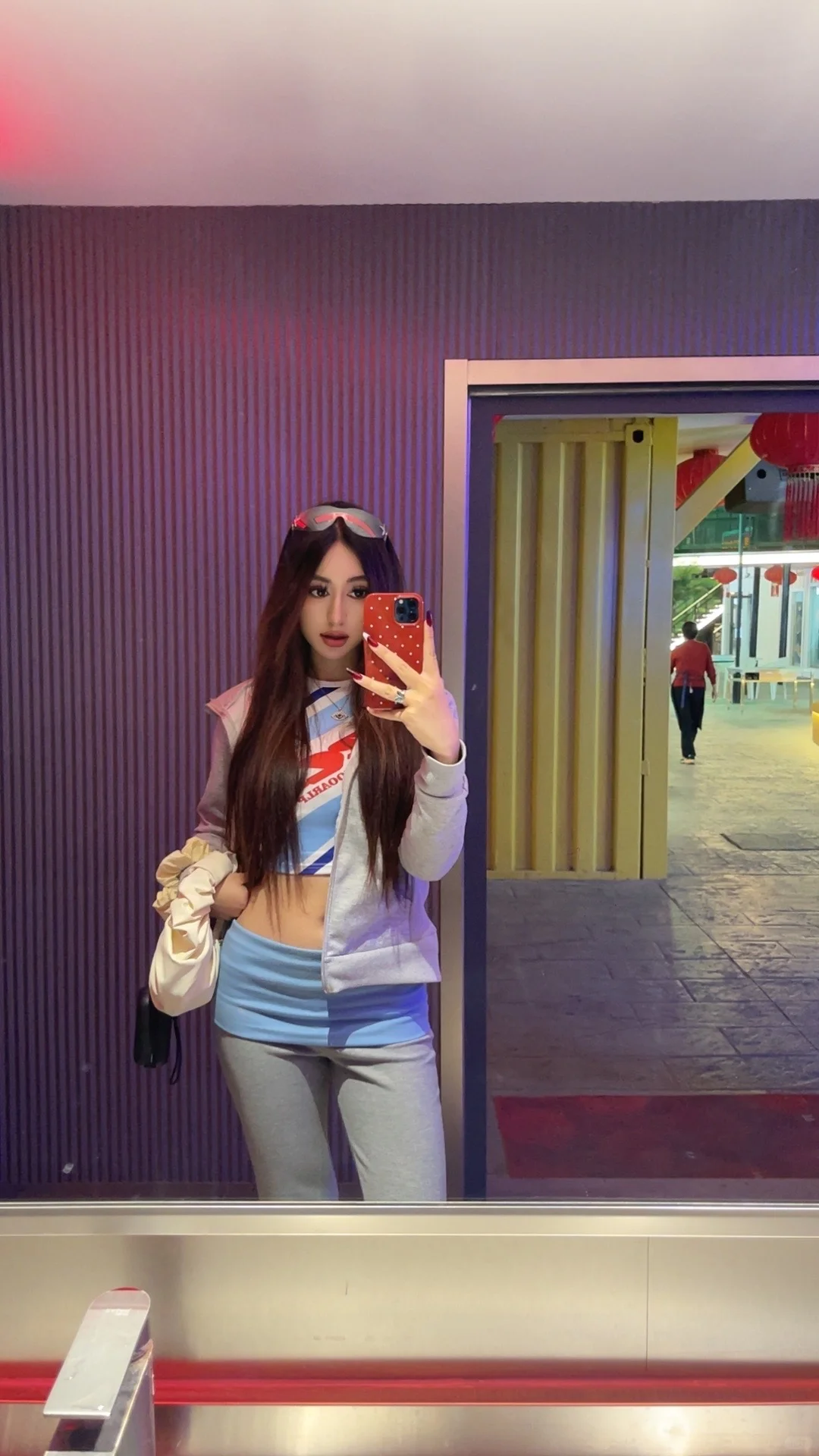在伊宁当加利福尼亚美女🏖️