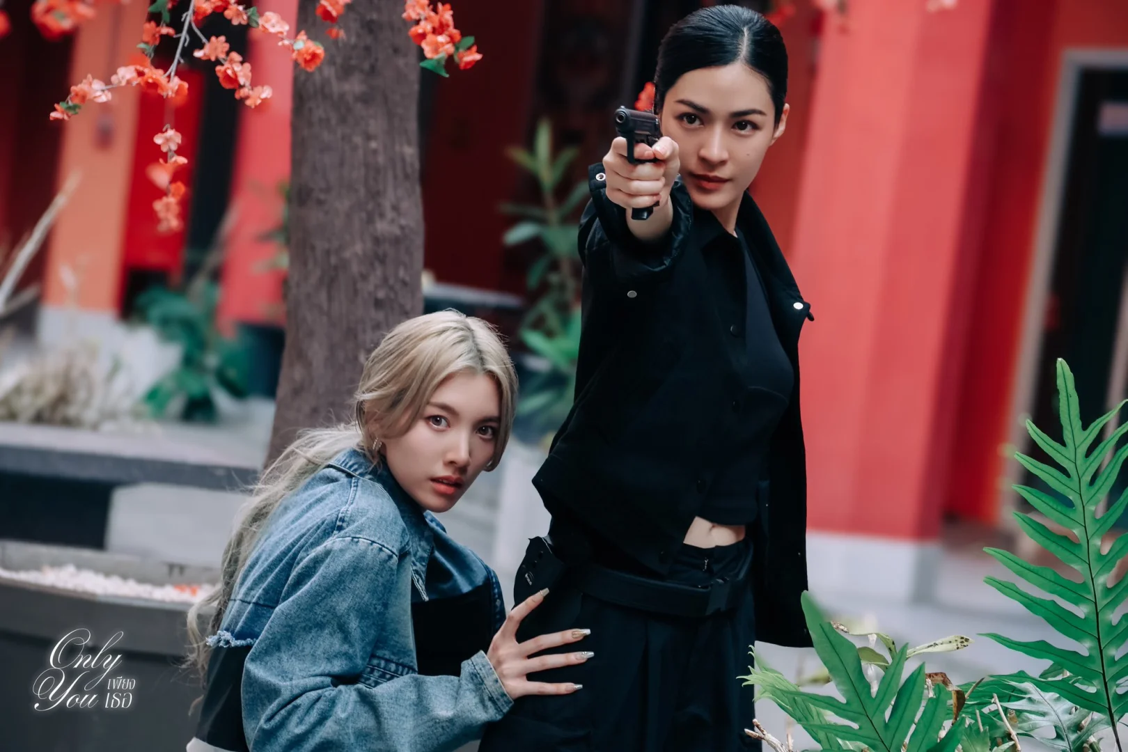 官推更，谁敢这样对我的女人？🤣眼神很到位