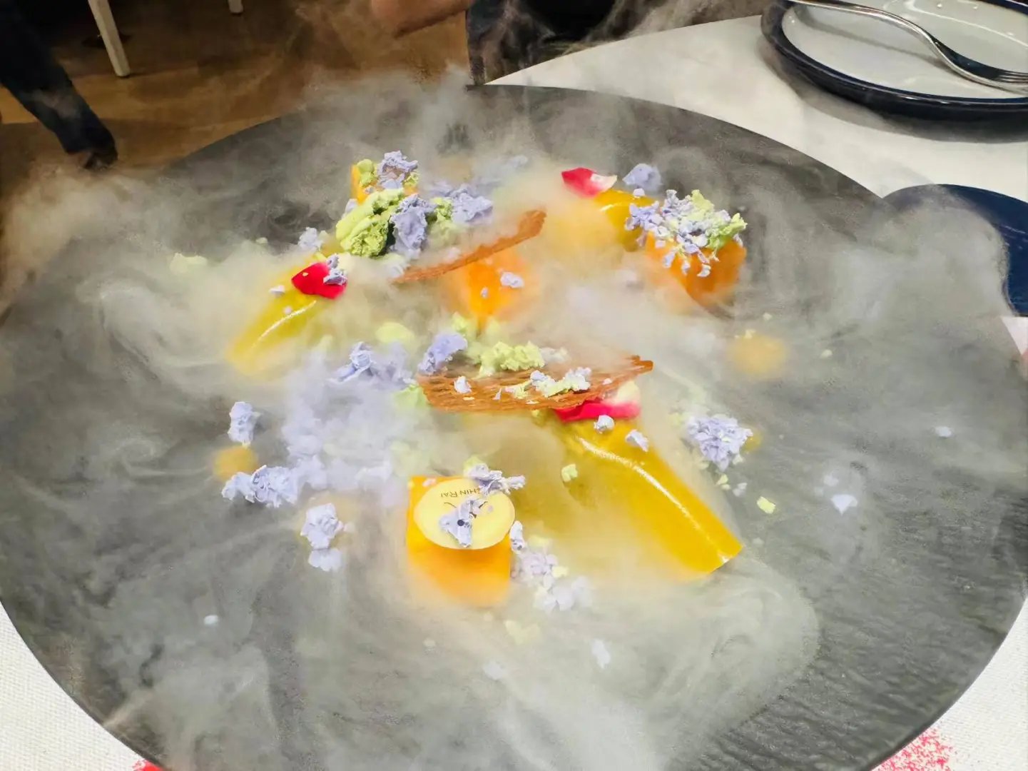 🍽️✨ 和我的快乐制造机碰杯啦！