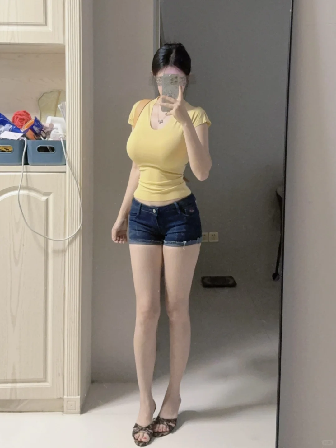 我身材这么好不这么穿可惜了！！