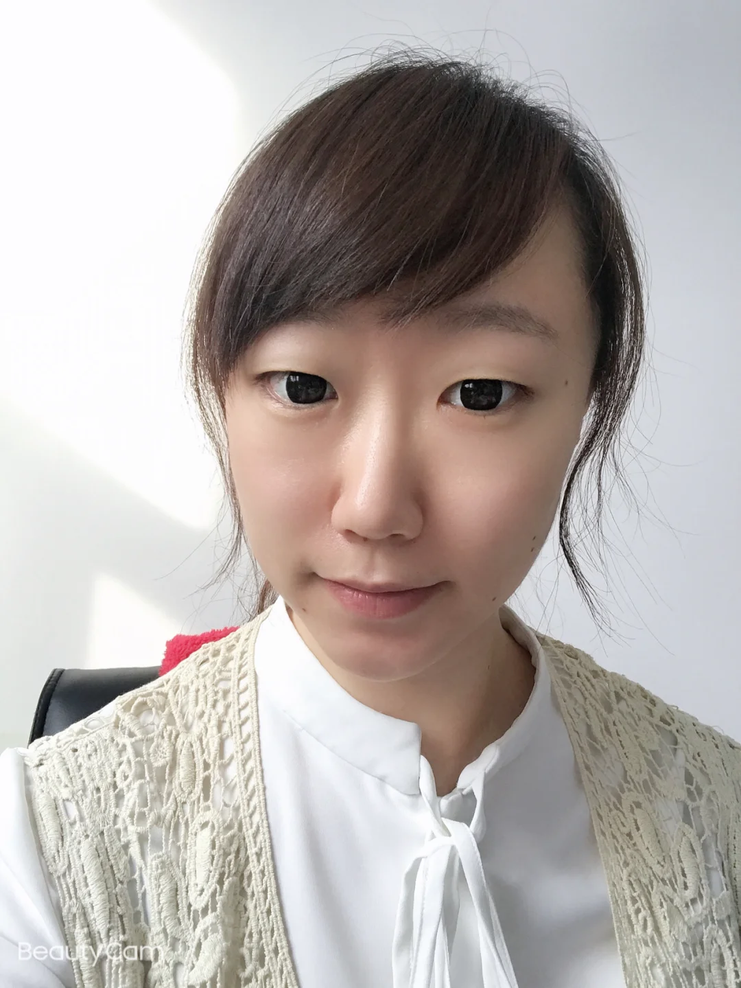 单眼皮女生也很美！要对自己有自信！