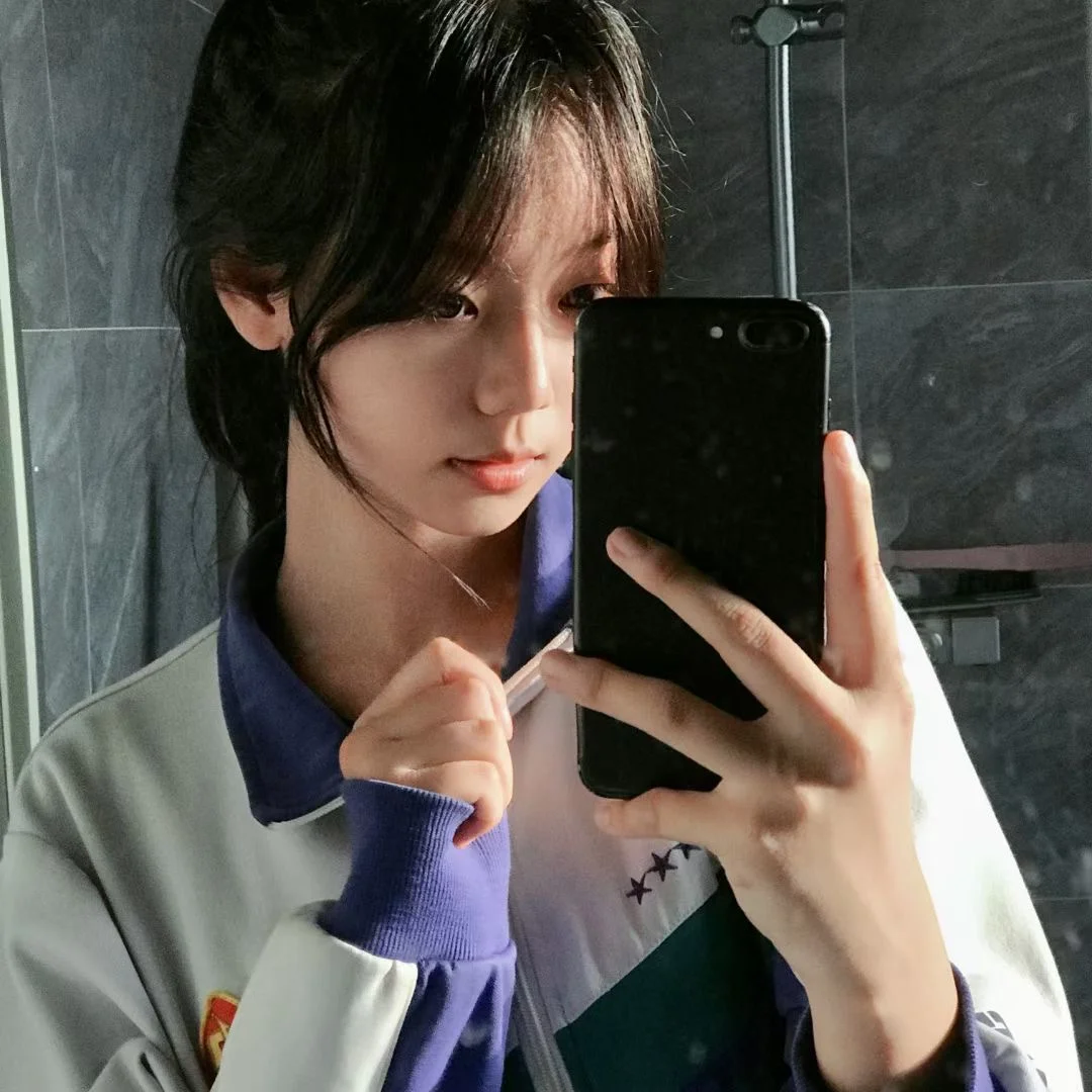 我拧巴且敏感的少女时代