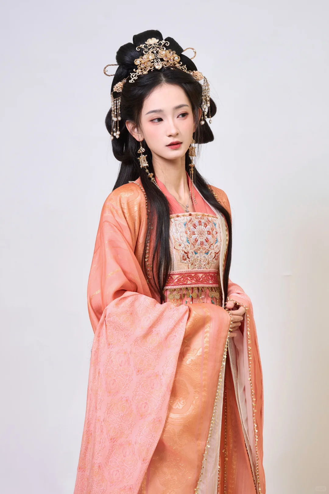 新剧定妆照！那套好看啊！