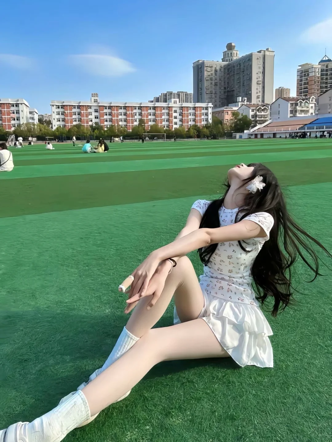 女大蹲摄影师拍摄🎬