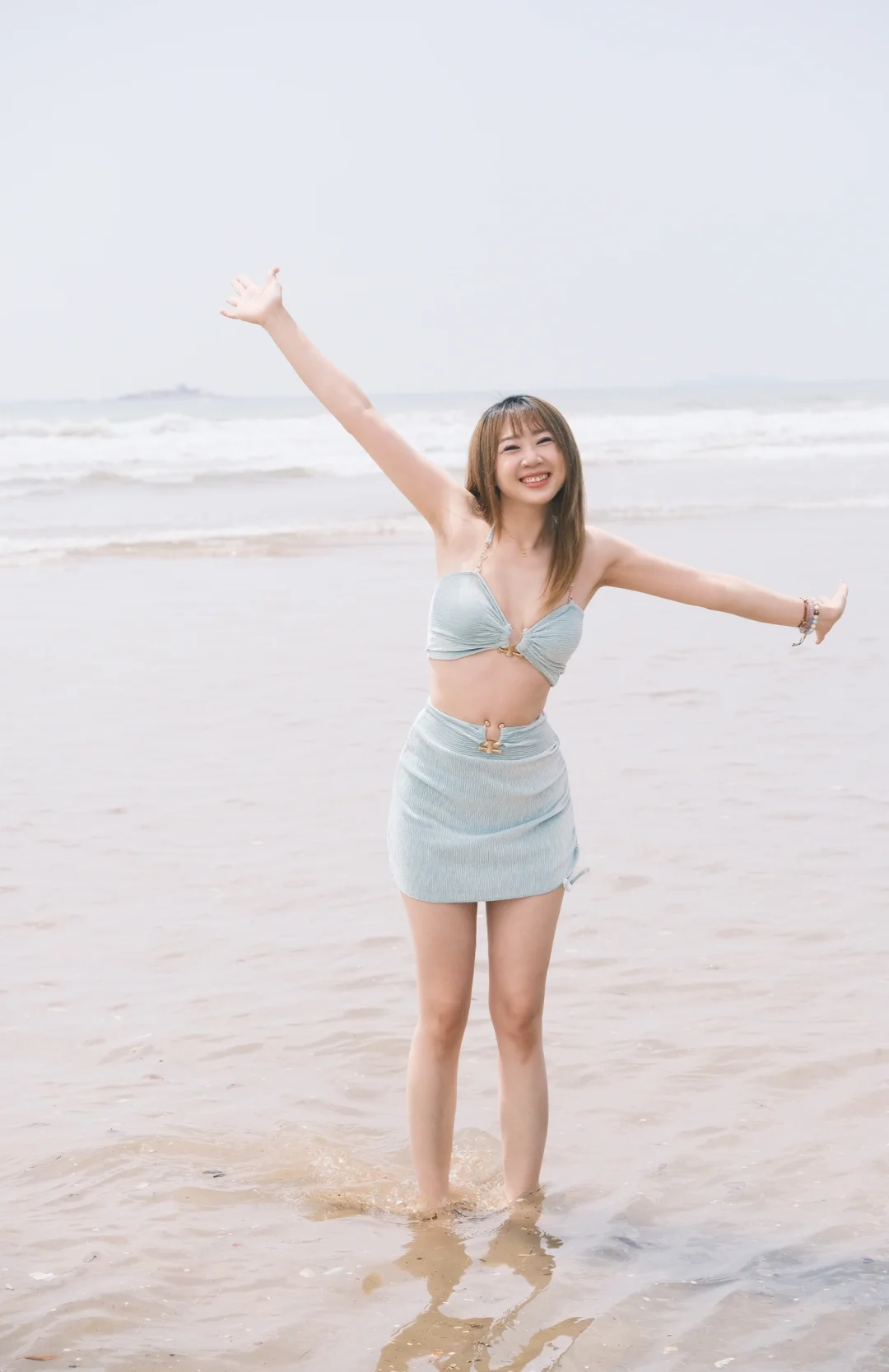 不是蓝天白云🌊但拍出了另一种海边👙OOTD！