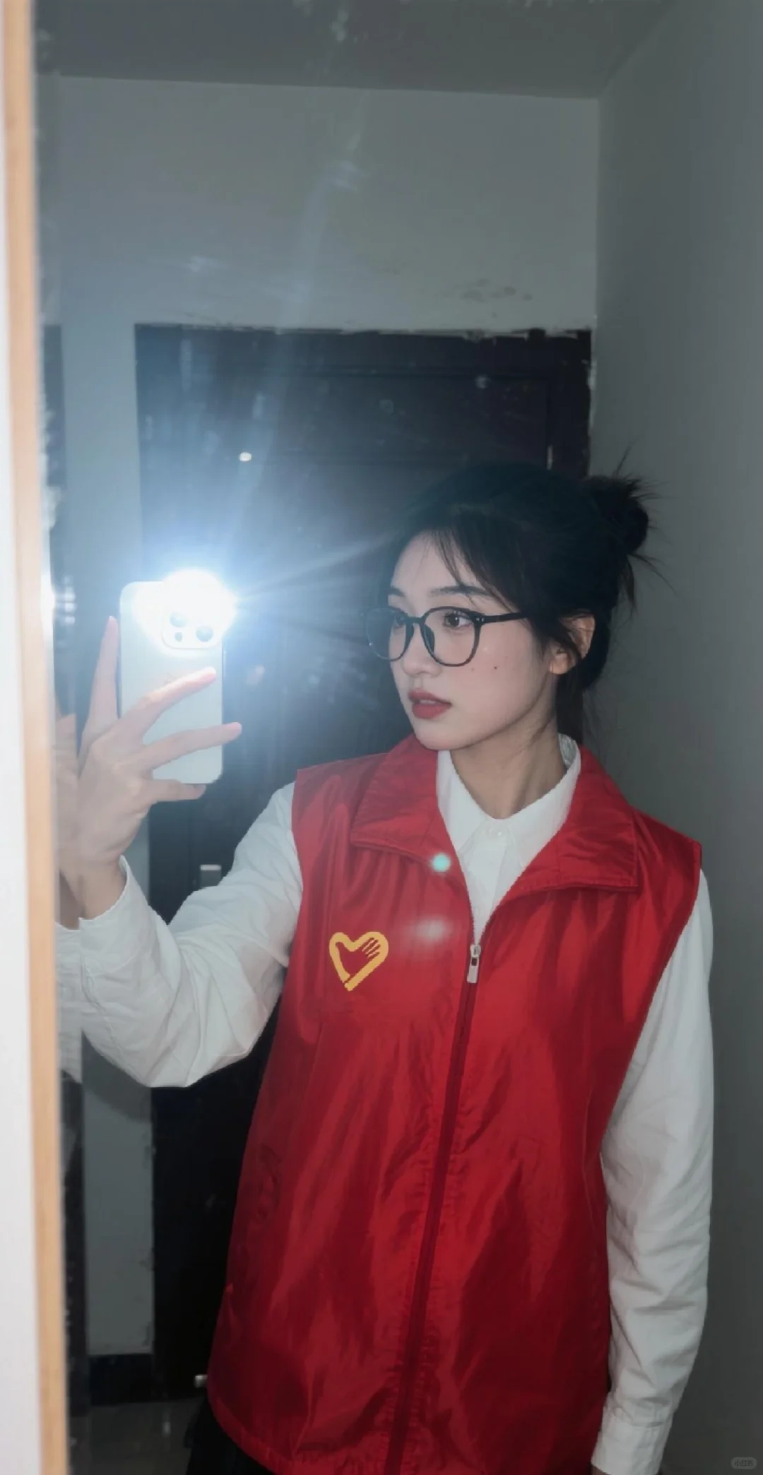 女大学生的志愿服务，咔嚓。