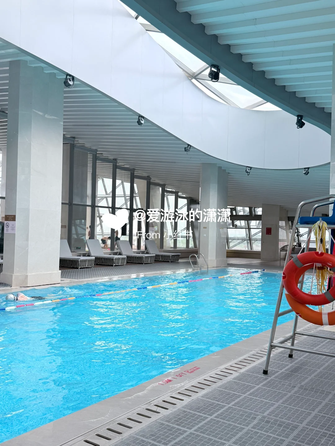 🏊♀️30岁才敢学游泳的我，想对所有怕水女孩