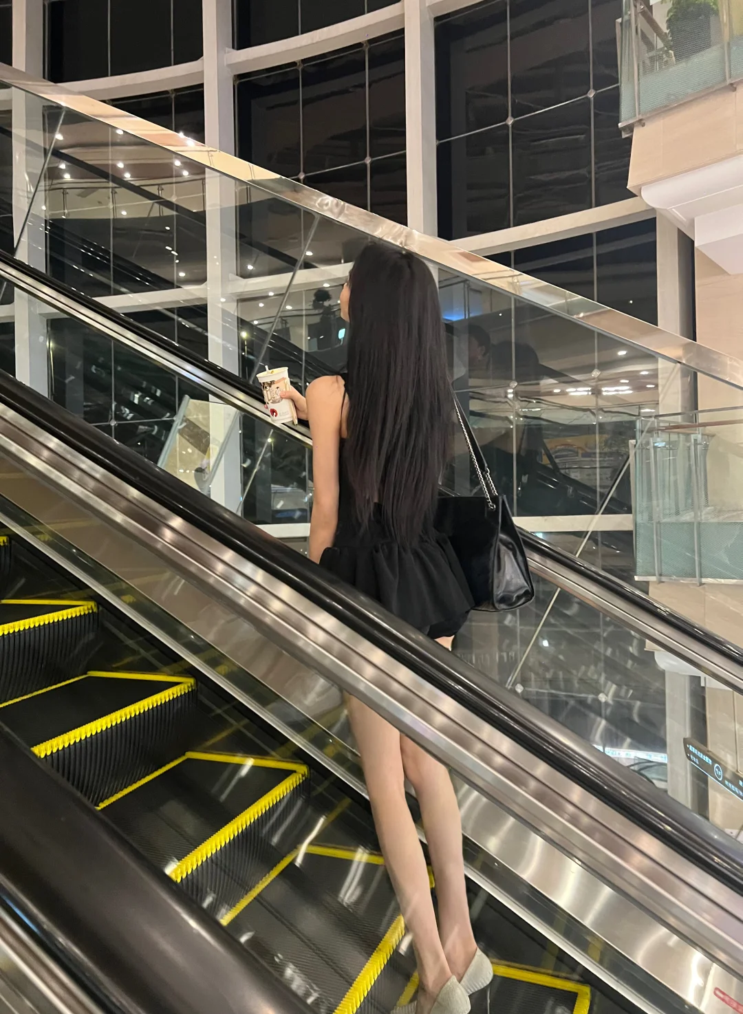 好身材都是穿出来的！纯欲穿搭，叫姐妹这样拍