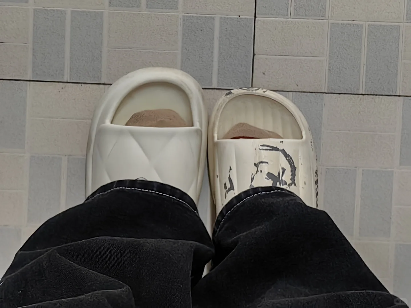 女大学生出门长点脑子吧